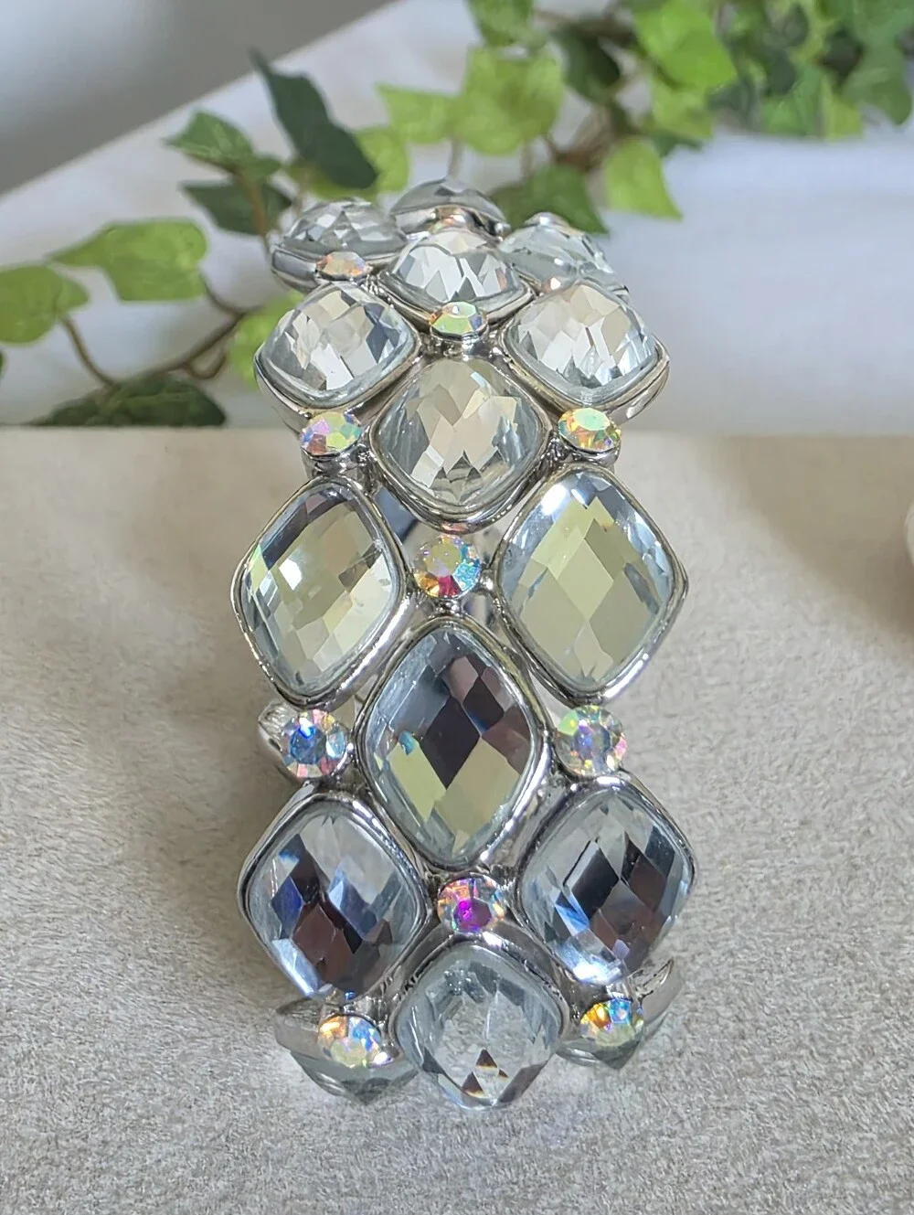 Statement Diamond-Shape Crystal Stretch Bracelet Silver Tone Glitzy Glam